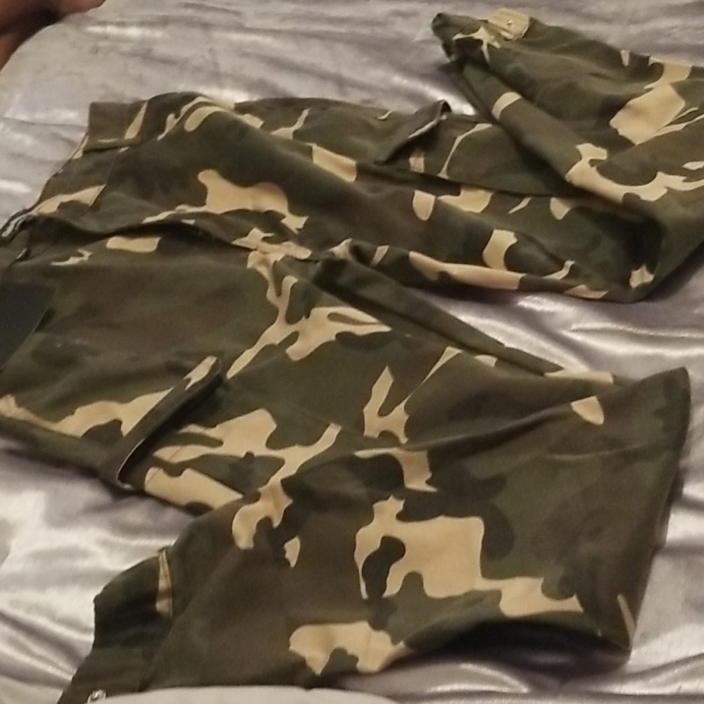 Camouflage Cargo
